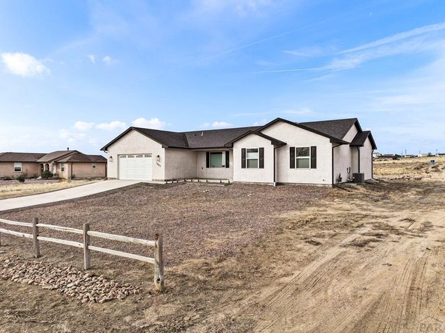 1647 N Calle Rosa Dr, Pueblo West, CO 81007