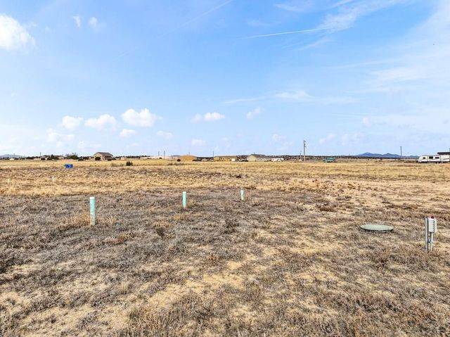 1647 N Calle Rosa Dr, Pueblo West, CO 81007