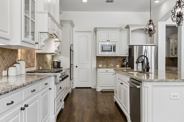 7158 Kentwood Drive, Frisco, TX 75034