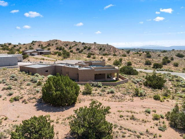 2221 VENADA Road, Rio Rancho, NM 87144