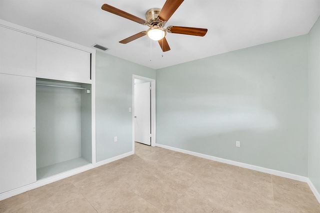 302 W Arbor Avenue, Port St. Lucie, FL 34952