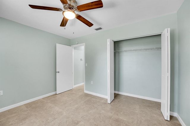 302 W Arbor Avenue, Port St. Lucie, FL 34952