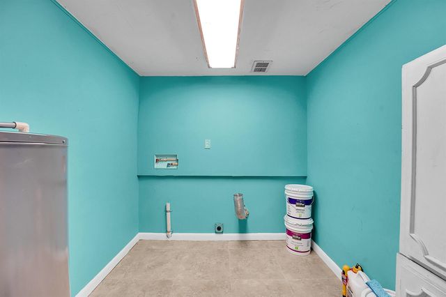 302 W Arbor Avenue, Port St. Lucie, FL 34952