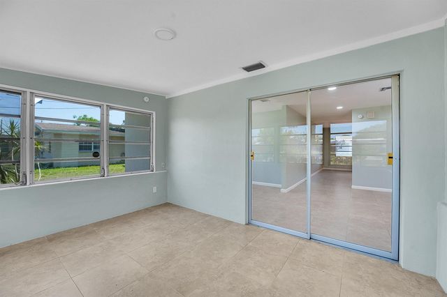 302 W Arbor Avenue, Port St. Lucie, FL 34952