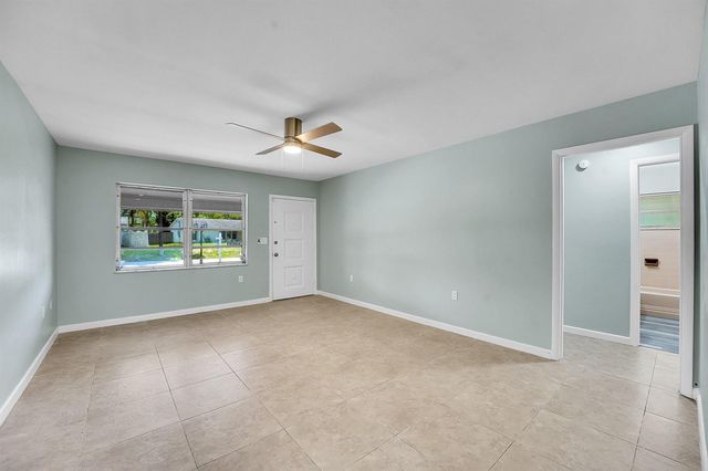302 W Arbor Avenue, Port St. Lucie, FL 34952