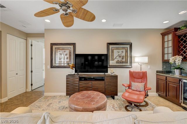 1214 Calcione Drive, Henderson, NV 89011