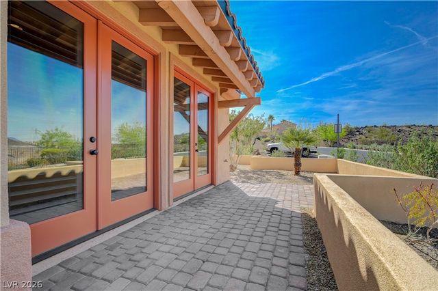 1214 Calcione Drive, Henderson, NV 89011