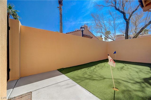 1214 Calcione Drive, Henderson, NV 89011