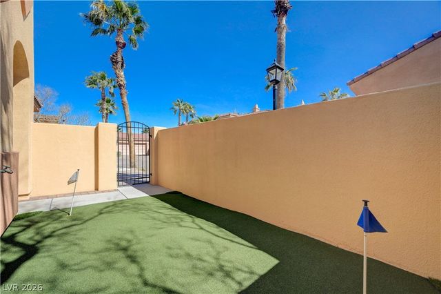 1214 Calcione Drive, Henderson, NV 89011