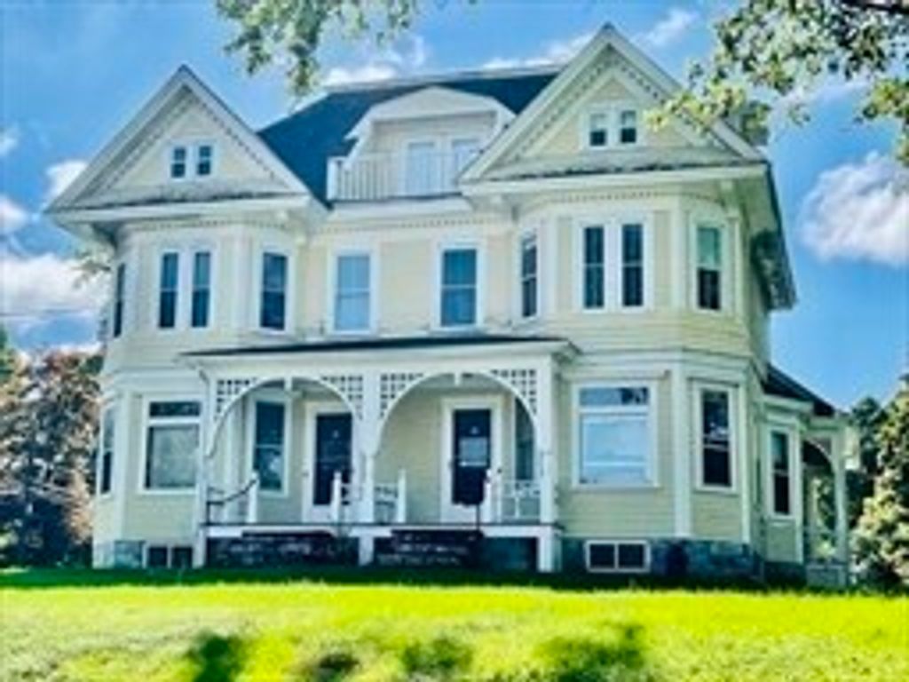 10-12 Lowell St 12, Billerica, MA 01862
