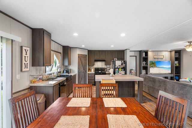 5941 Feather Street, Kingston, OK 73439