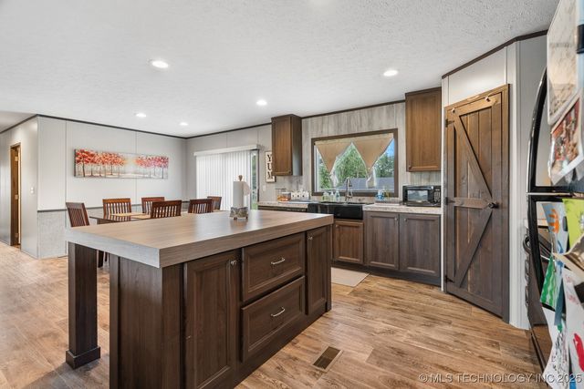 5941 Feather Street, Kingston, OK 73439