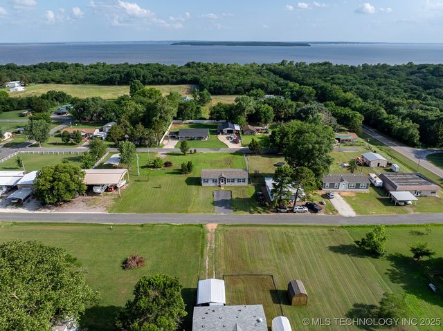 5941 Feather Street, Kingston, OK 73439