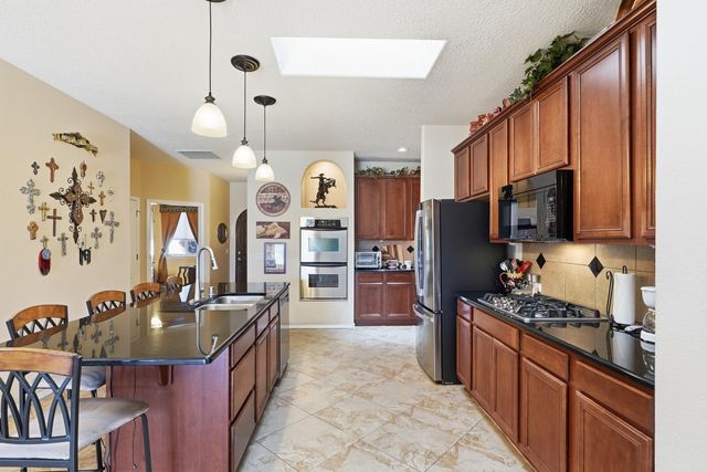 800 Desert Marigold Court, Bernalillo, NM 87004