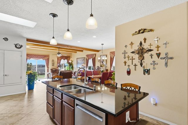 800 Desert Marigold Court, Bernalillo, NM 87004