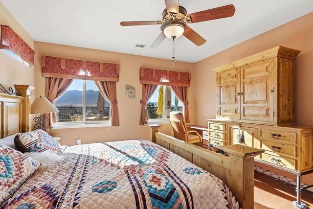 800 Desert Marigold Court, Bernalillo, NM 87004