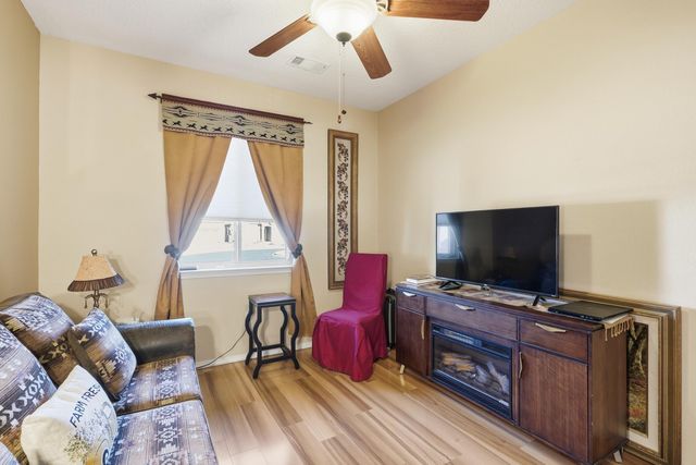 800 Desert Marigold Court, Bernalillo, NM 87004