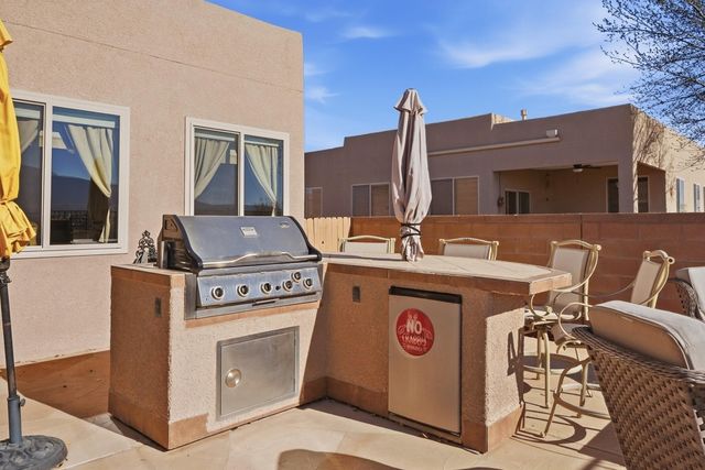 800 Desert Marigold Court, Bernalillo, NM 87004