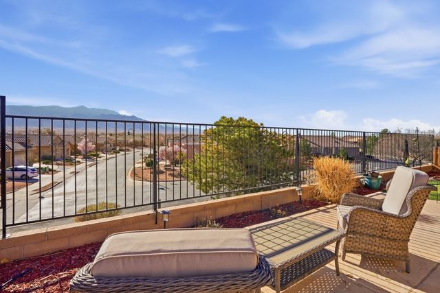 800 Desert Marigold Court, Bernalillo, NM 87004