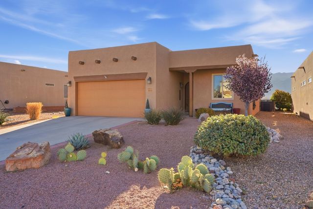 800 Desert Marigold Court, Bernalillo, NM 87004