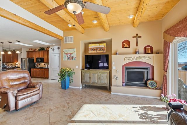 800 Desert Marigold Court, Bernalillo, NM 87004