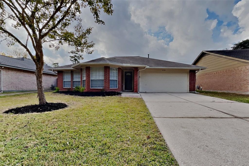 2318 Friarwood Trail, Houston, TX 77339