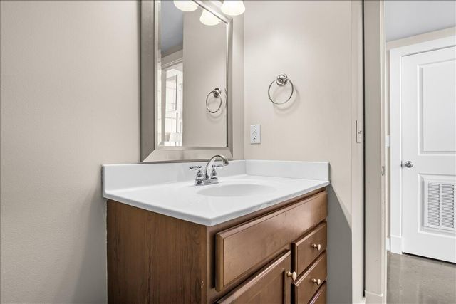 319 Campbell AVE SW 101, Roanoke, VA 24016