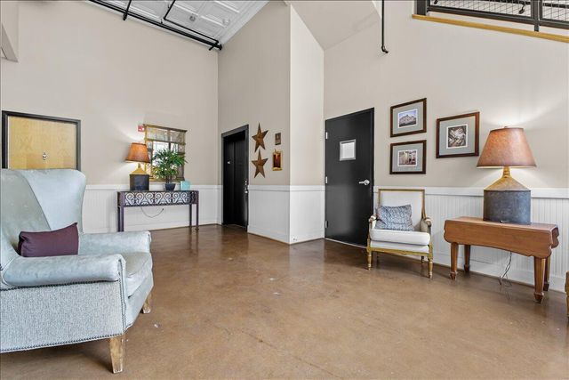 319 Campbell AVE SW 101, Roanoke, VA 24016