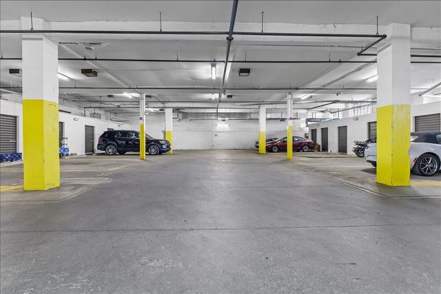 319 Campbell AVE SW 101, Roanoke, VA 24016
