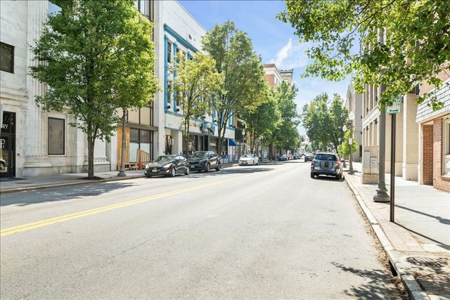 319 Campbell AVE SW 101, Roanoke, VA 24016