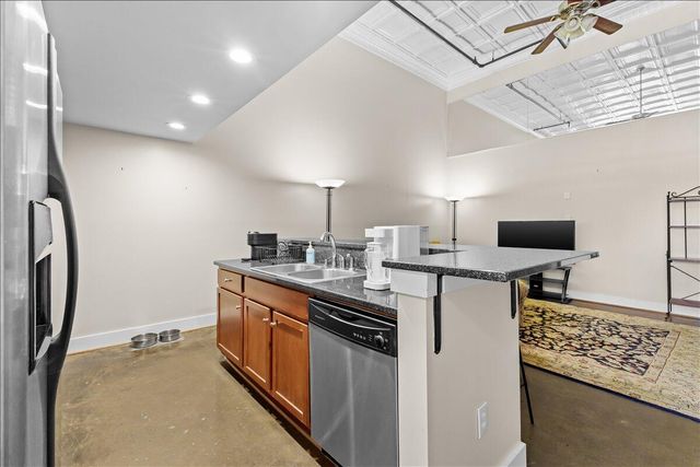 319 Campbell AVE SW 101, Roanoke, VA 24016