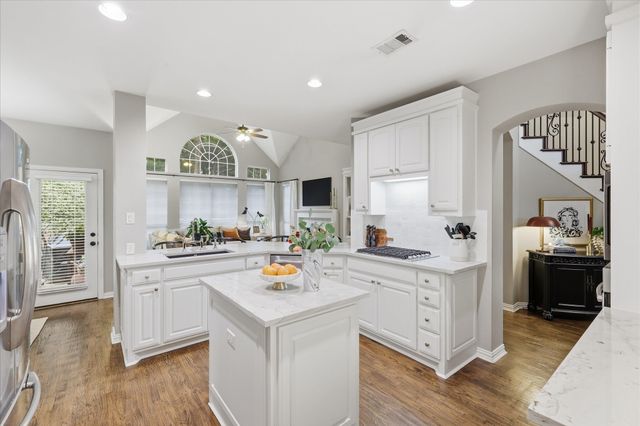 4200 Blue Grass Court, Flower Mound, TX 75028