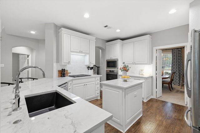 4200 Blue Grass Court, Flower Mound, TX 75028