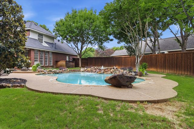 4200 Blue Grass Court, Flower Mound, TX 75028