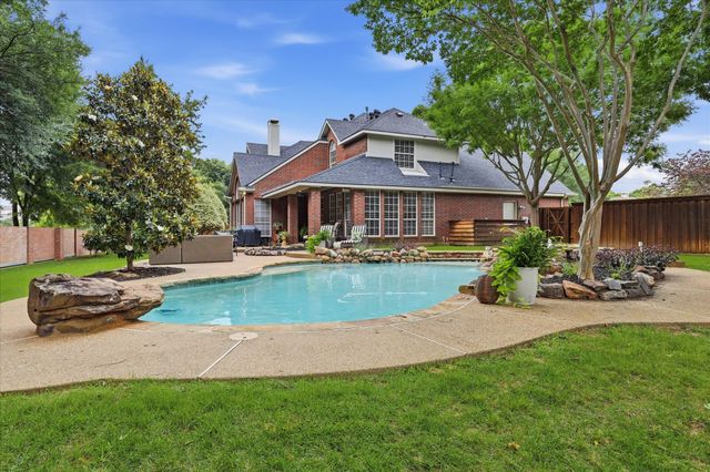 4200 Blue Grass Court, Flower Mound, TX 75028