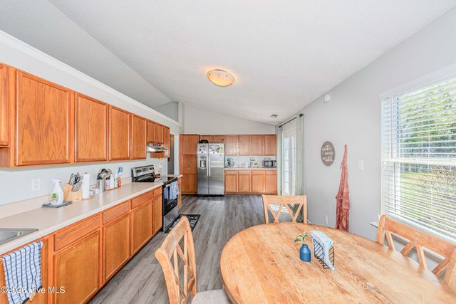 126 Forest Bluff Drive, Jacksonville, NC 28540