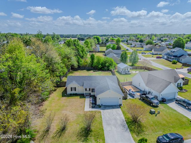 126 Forest Bluff Drive, Jacksonville, NC 28540