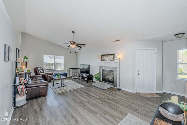 126 Forest Bluff Drive, Jacksonville, NC 28540