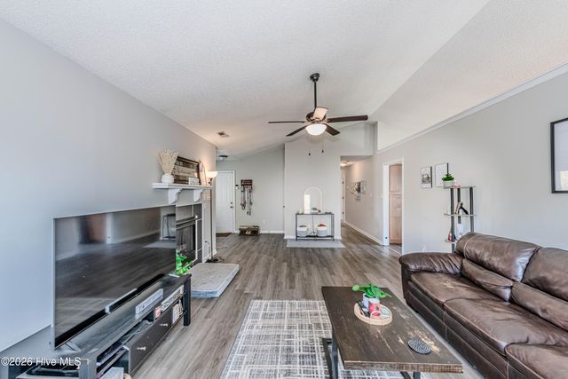 126 Forest Bluff Drive, Jacksonville, NC 28540