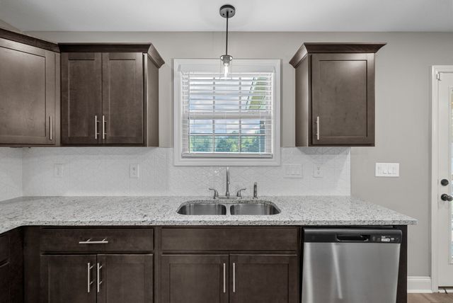 882 Limestone Way, Clarksville, TN 37043