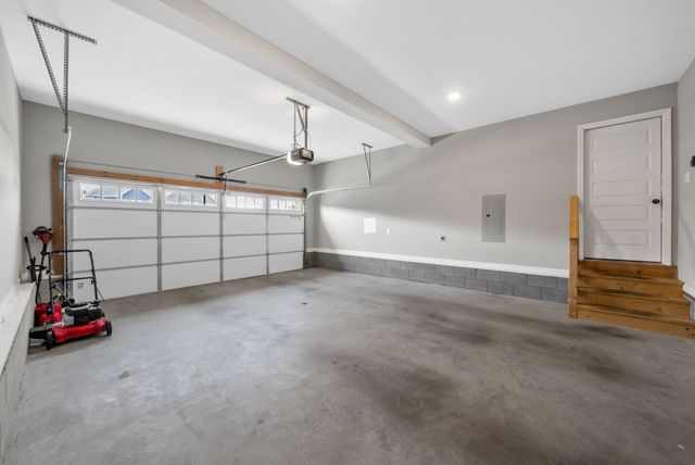 882 Limestone Way, Clarksville, TN 37043