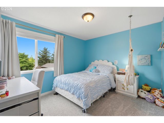 2430 Sw WILLOWBROOK Ave, Gresham, OR 97080