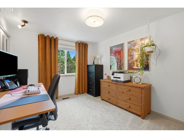 2430 Sw WILLOWBROOK Ave, Gresham, OR 97080