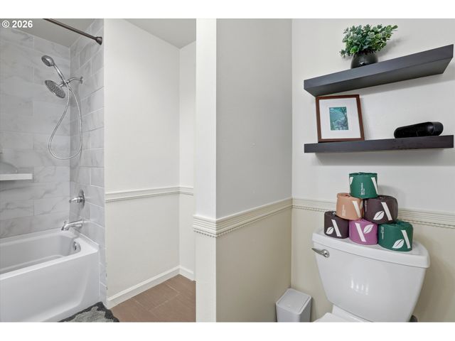 2430 Sw WILLOWBROOK Ave, Gresham, OR 97080