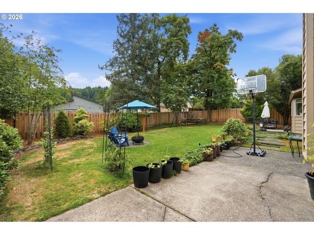 2430 Sw WILLOWBROOK Ave, Gresham, OR 97080