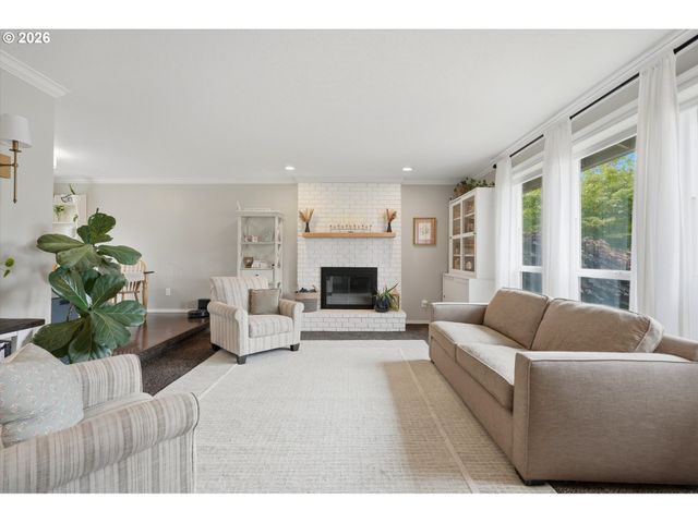 2430 Sw WILLOWBROOK Ave, Gresham, OR 97080