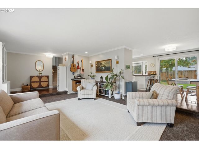 2430 Sw WILLOWBROOK Ave, Gresham, OR 97080