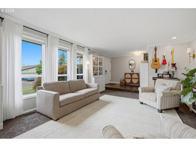 2430 Sw WILLOWBROOK Ave, Gresham, OR 97080