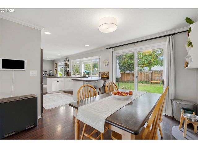 2430 Sw WILLOWBROOK Ave, Gresham, OR 97080