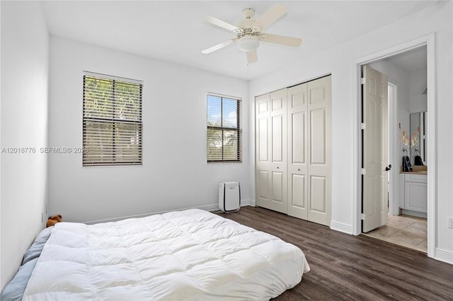 4081 NW 85th Dr, Cooper City, FL 33024